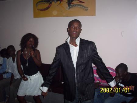 BAMASALI EN PLEINE DANSE LORS 2 LA MATINE